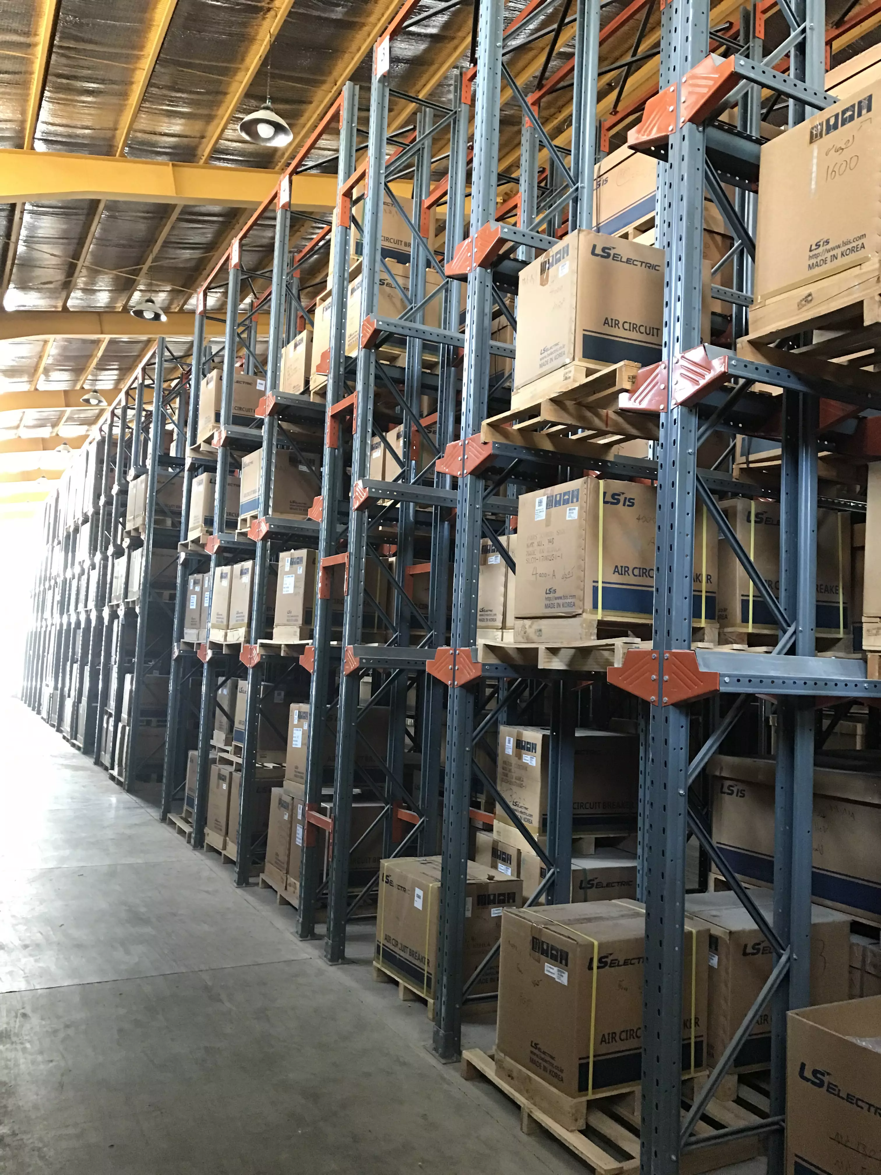 قفسه بندی درایوین راک